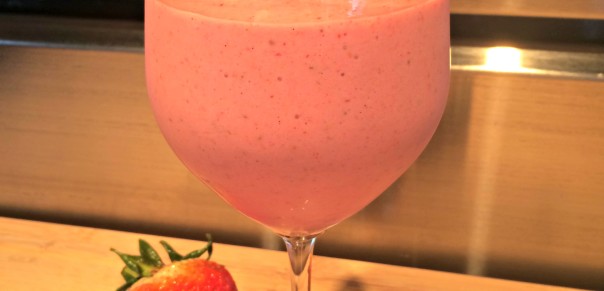 Raw strawberry smoothie