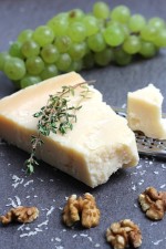 I miss cheese: nutritionist tips for the dairy-free cheese lover.