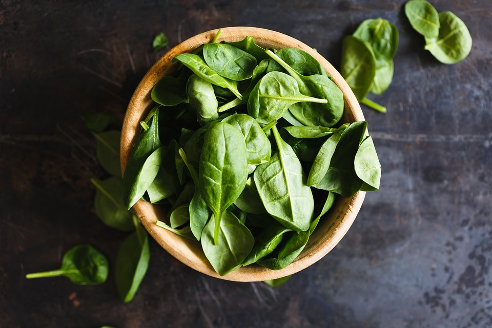 Ultimate Spinach Salad, easy, healthy, and gluten-free. Via @bcnutritionista